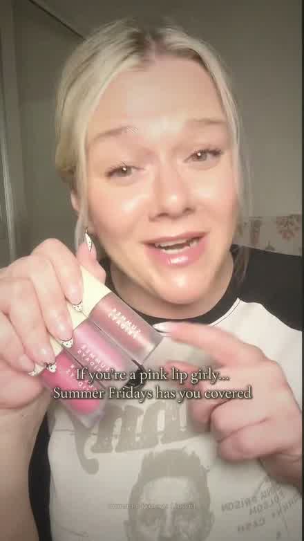 The lip oil, in daylight