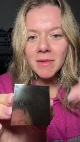 Red Chamber multi-cream